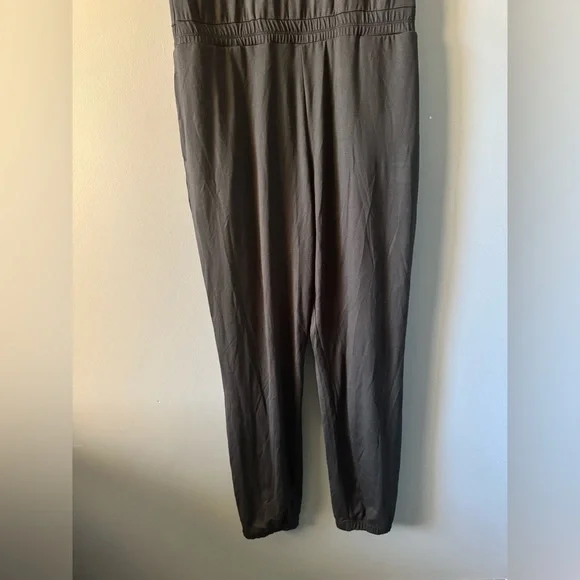 Vuori Lux Jogger Jumpsuit - Black - Picture 11 of 14